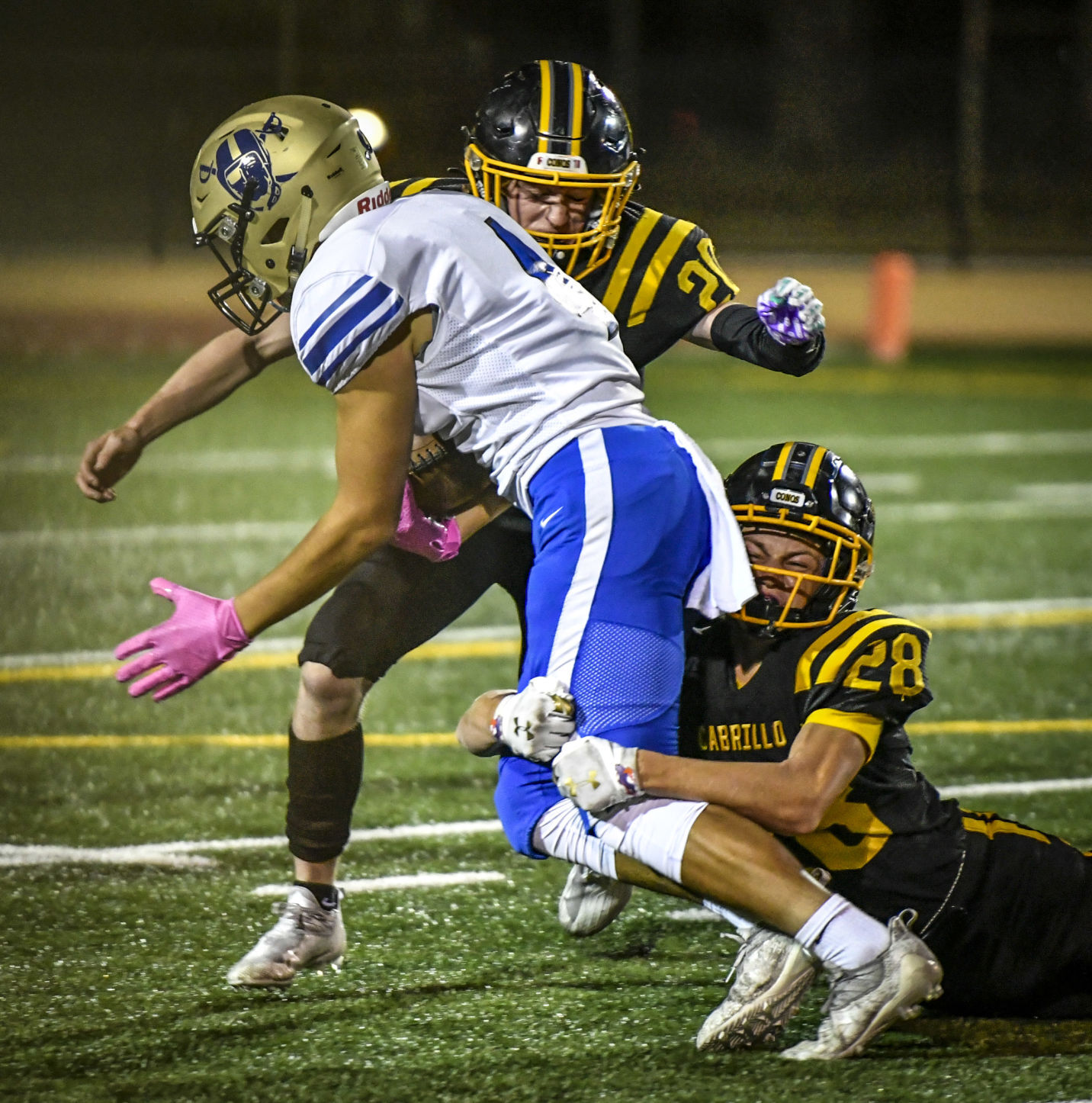 101521 CI Cabrillo football 03.JPG